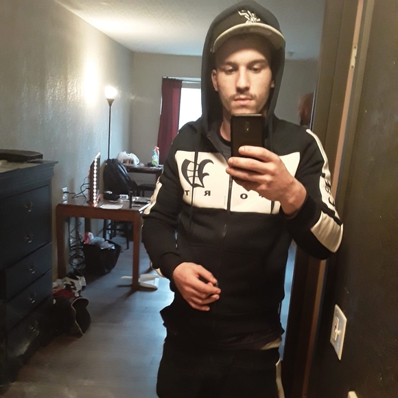 Meet your Posher, Shawn - Picture 1 of 1